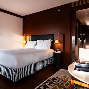 Otel Grand Champs-elysees, Paris